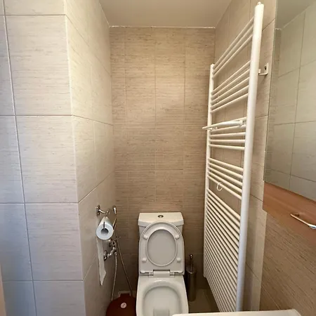 Fani's No 14 アパート